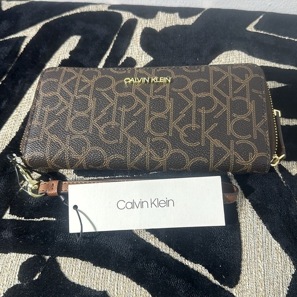 Brand new Calvin  klein wallets - Picture 2 of 3